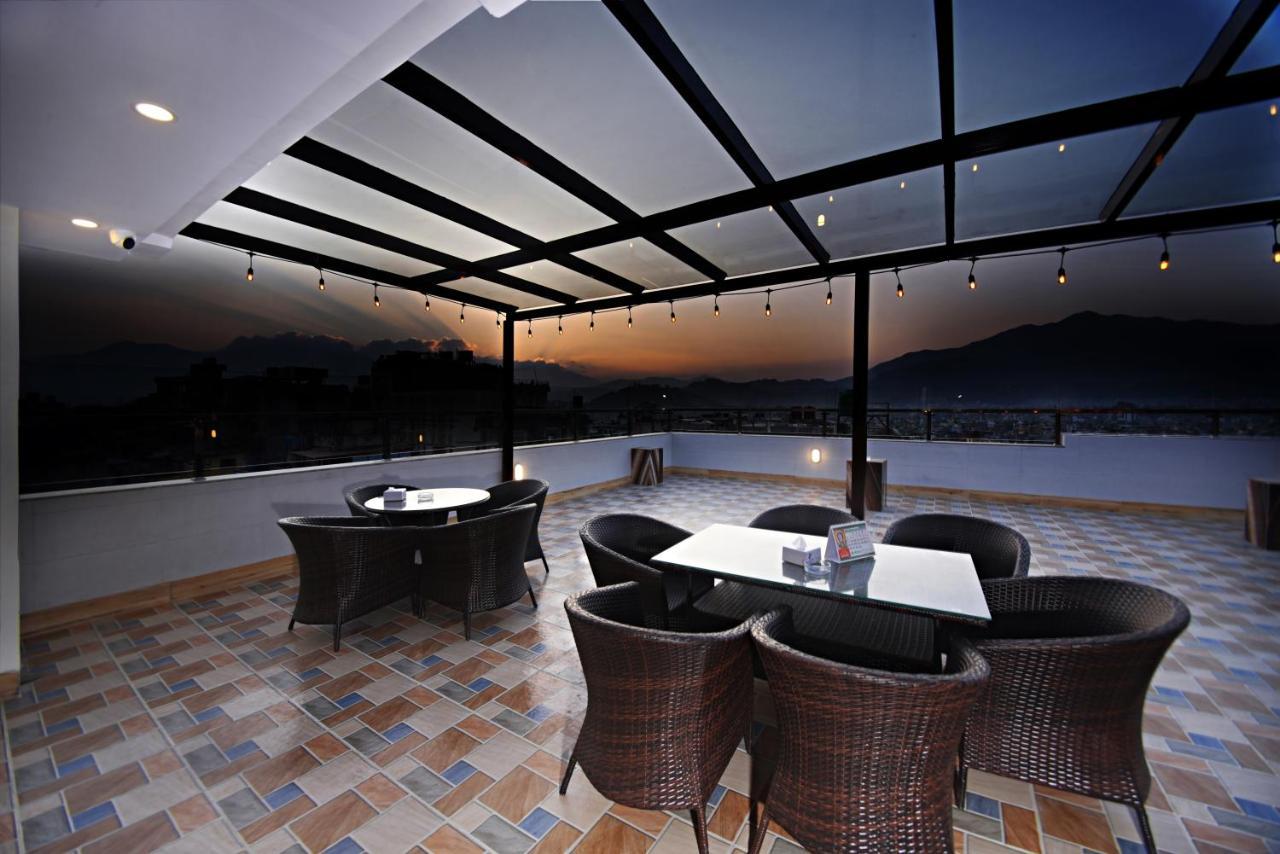 Hotel Simal Kathmandu Buitenkant foto