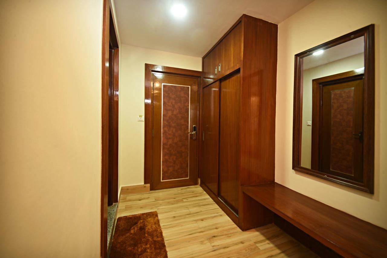 Hotel Simal Kathmandu Buitenkant foto