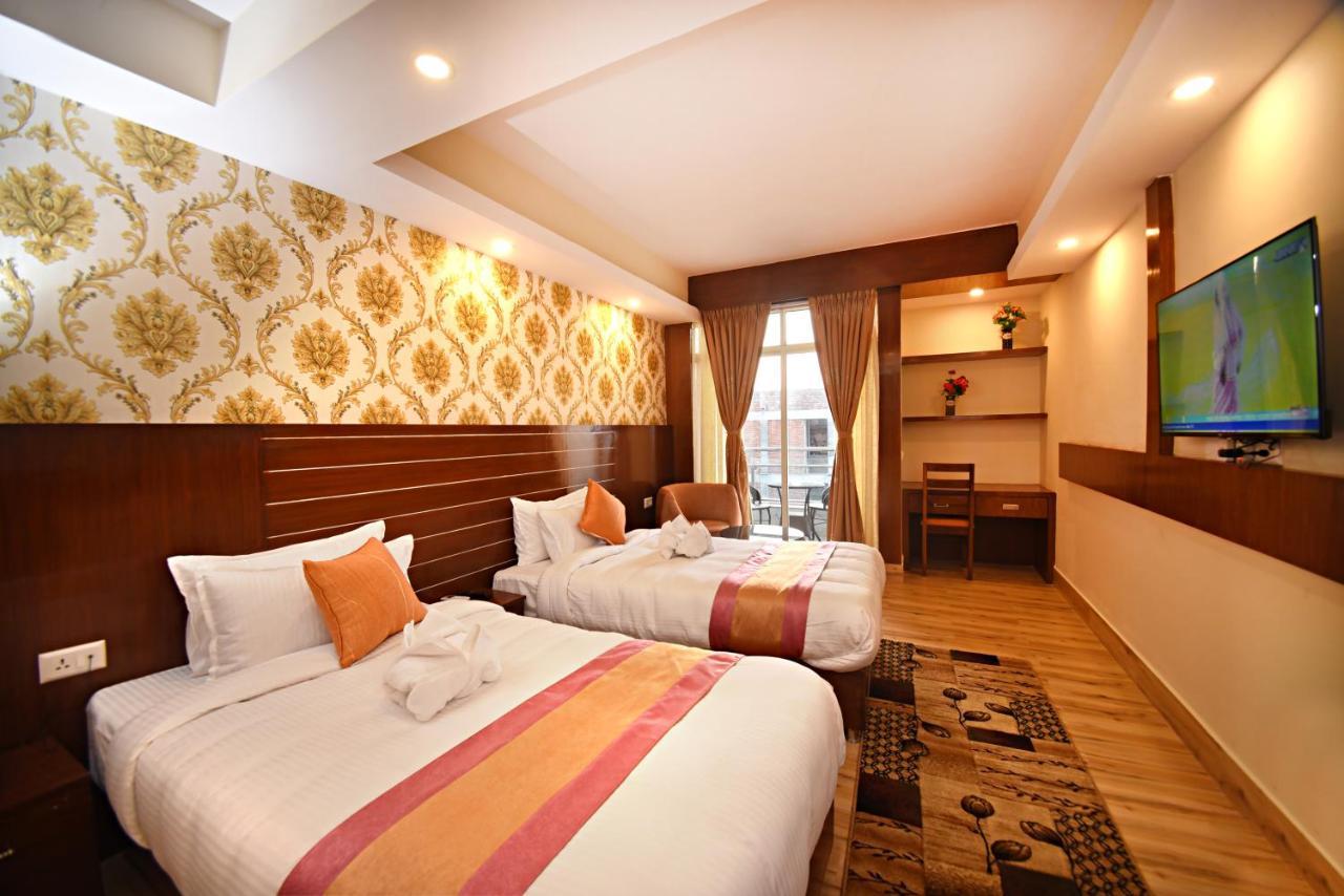 Hotel Simal Kathmandu Buitenkant foto