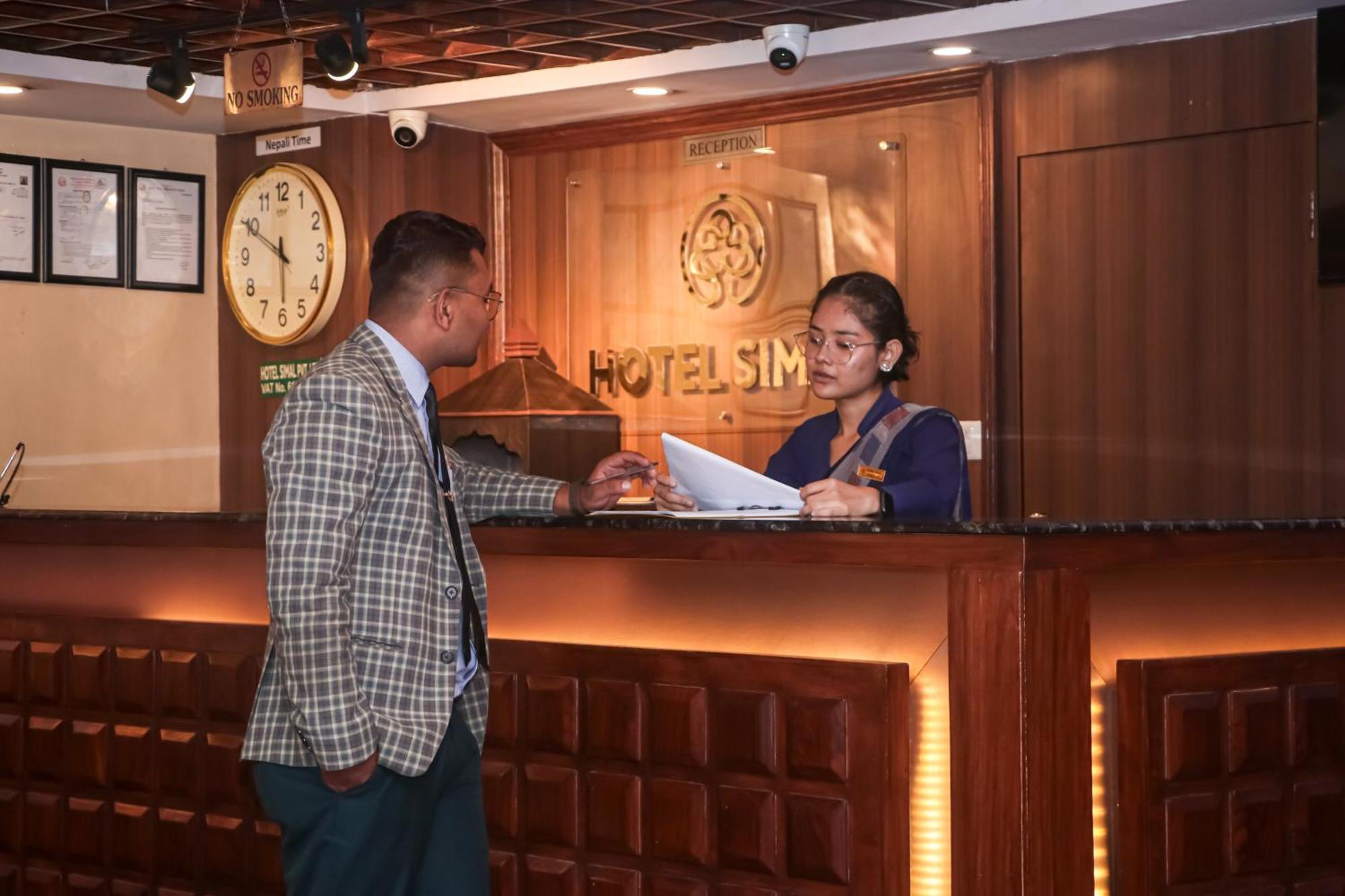 Hotel Simal Kathmandu Buitenkant foto