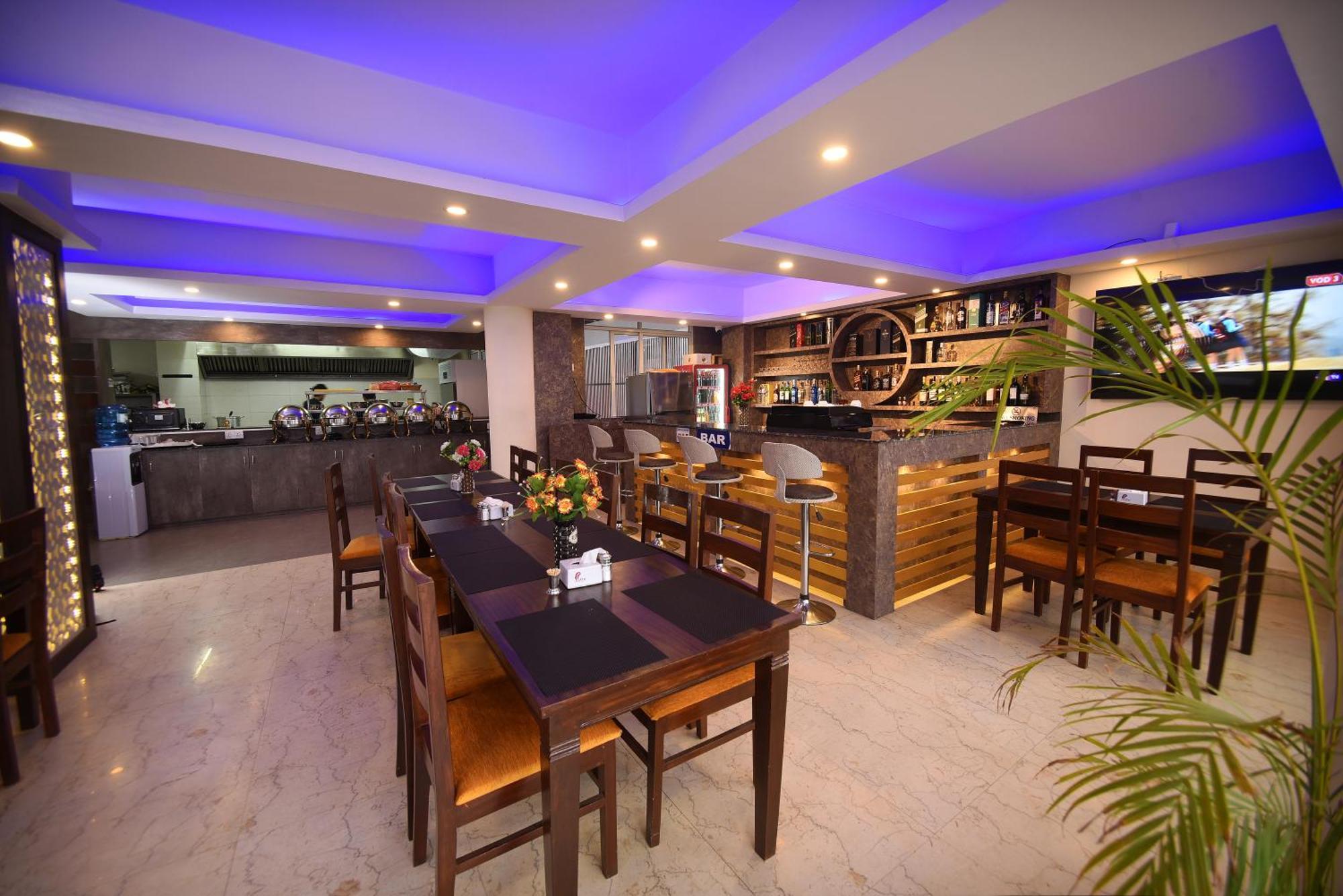 Hotel Simal Kathmandu Buitenkant foto