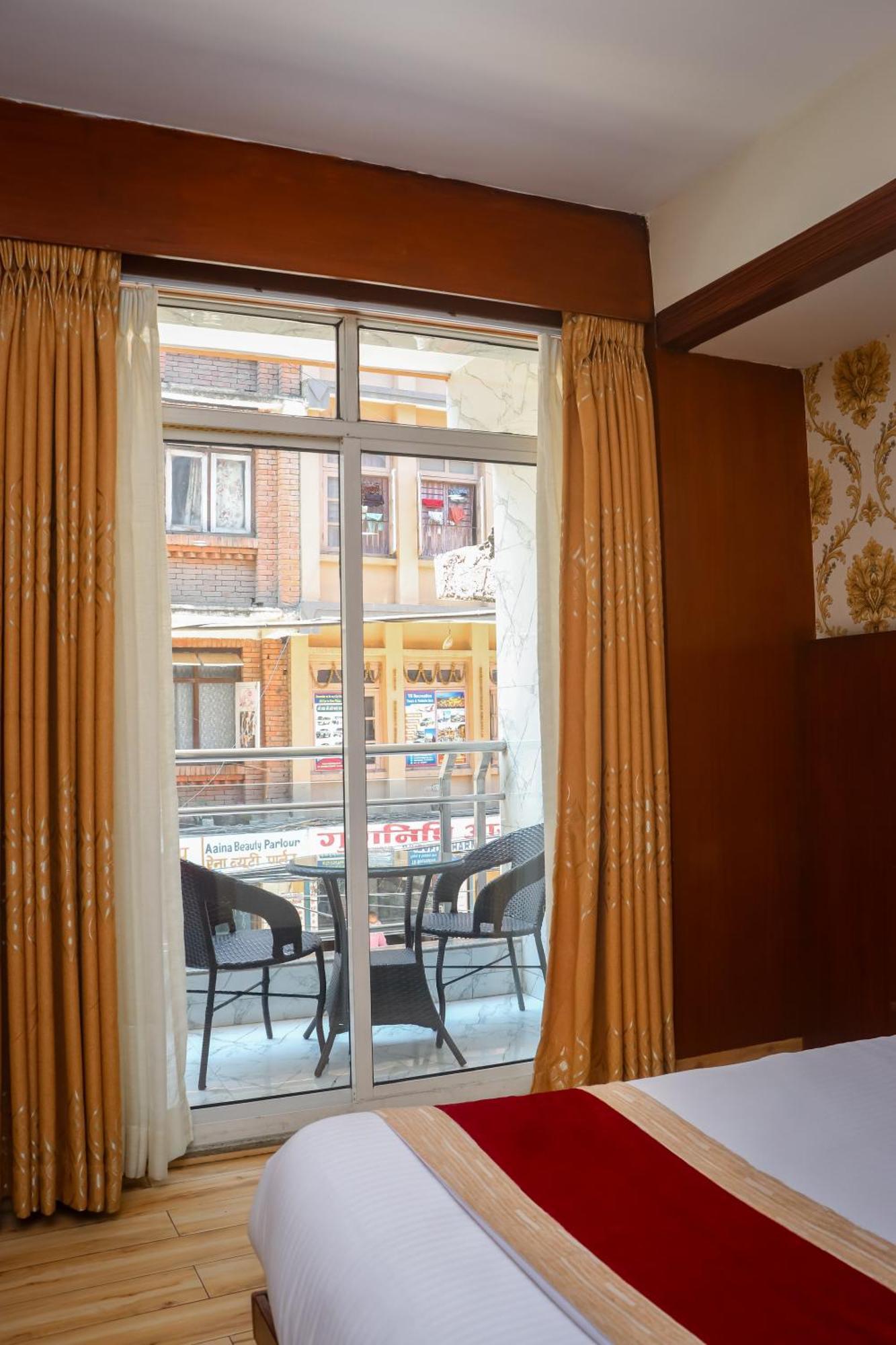 Hotel Simal Kathmandu Buitenkant foto